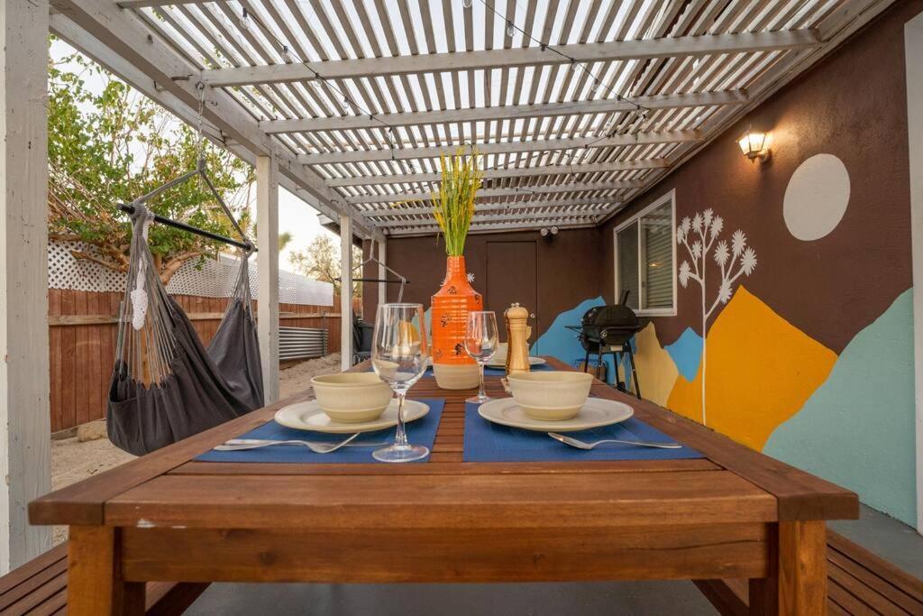 فيلا Palm Vista Retreat *Hot Tub/Cowboy Pool/Hammocks* جوشوا تري المظهر الخارجي الصورة