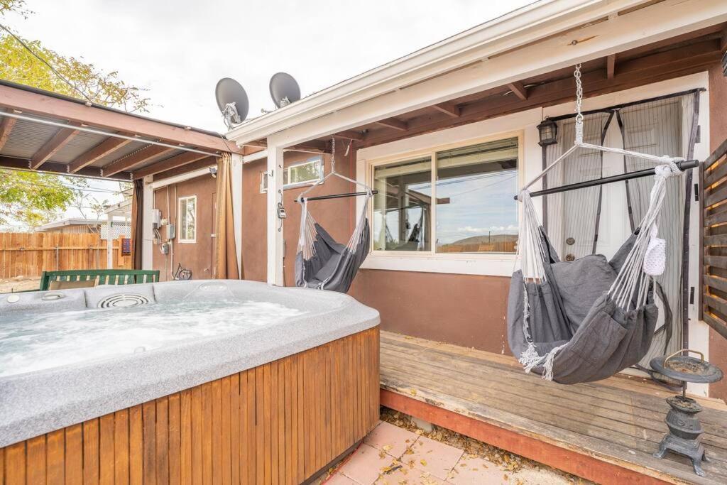 فيلا Palm Vista Retreat *Hot Tub/Cowboy Pool/Hammocks* جوشوا تري المظهر الخارجي الصورة